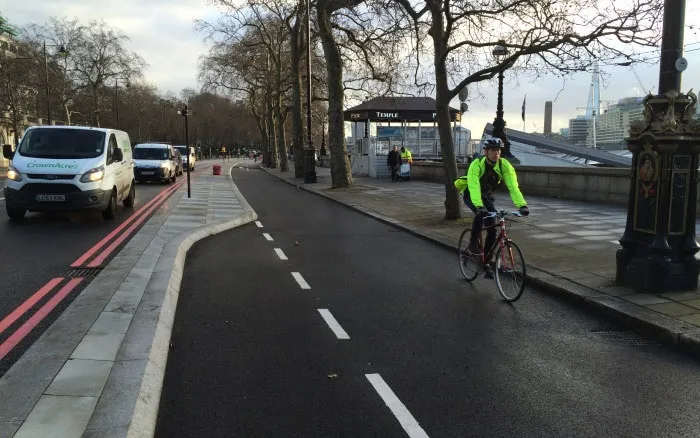 빨간 자전거가 출근길이 되기까지|런던의 자전거 문화와 Cycleways 사진 3