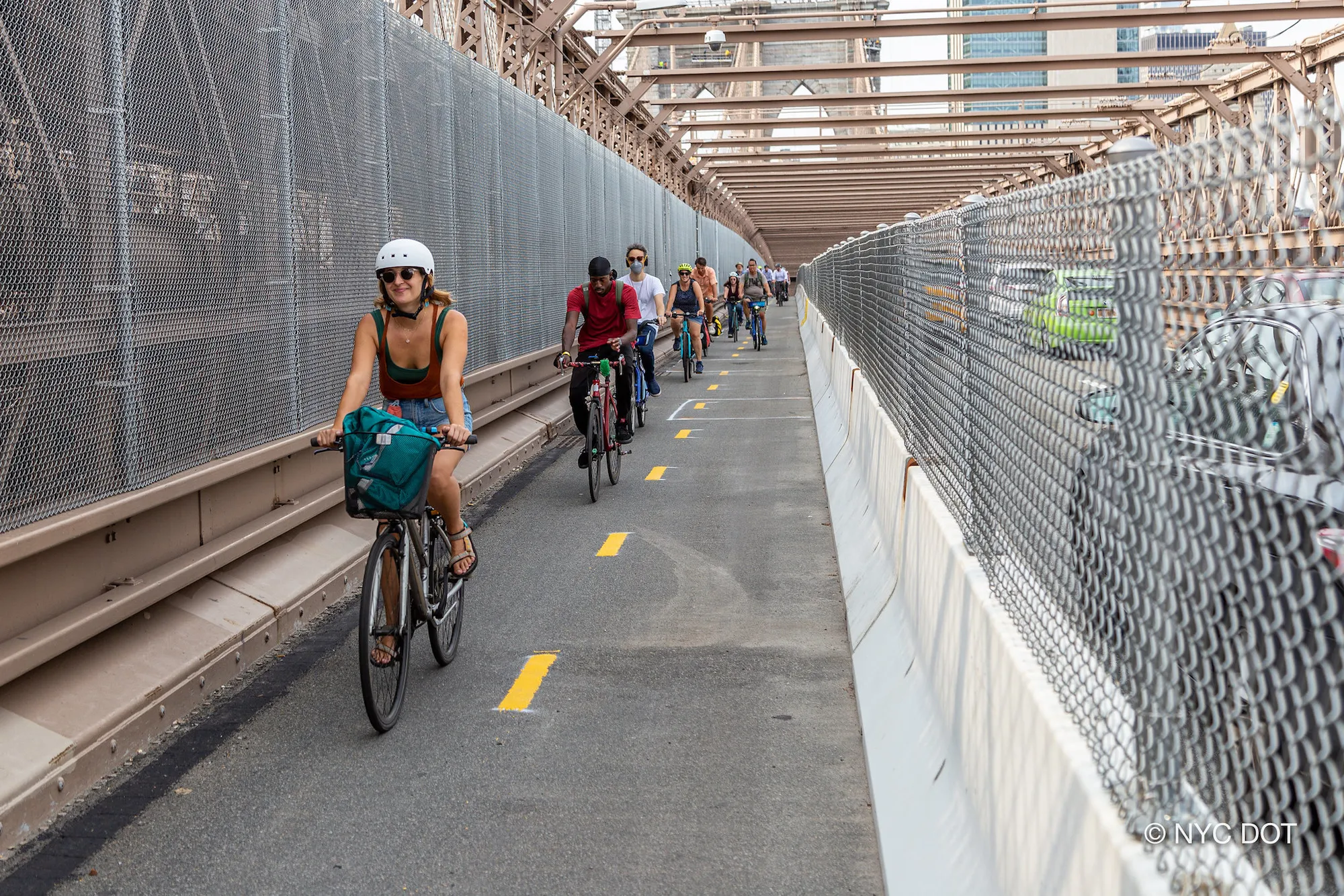 자동차 한 차로를 자전거에 내준 도시|뉴욕의 Citi Bike와 거리의 변화